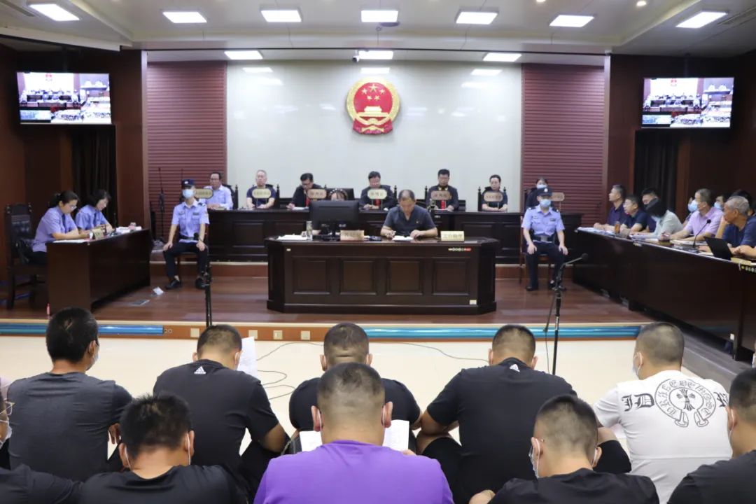 利津法院对李永成恶势力犯罪集团案宣判三十人被判刑
