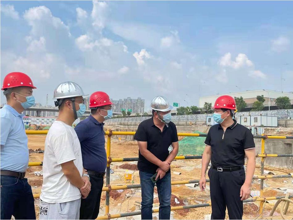 戴中亚带队督导检查企业,项目疫情防控工作
