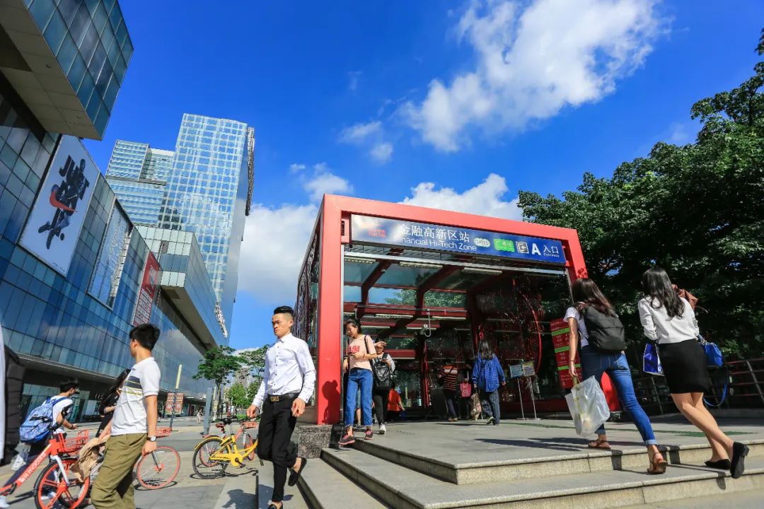 广佛地铁金融高新区站.摄/方智恒