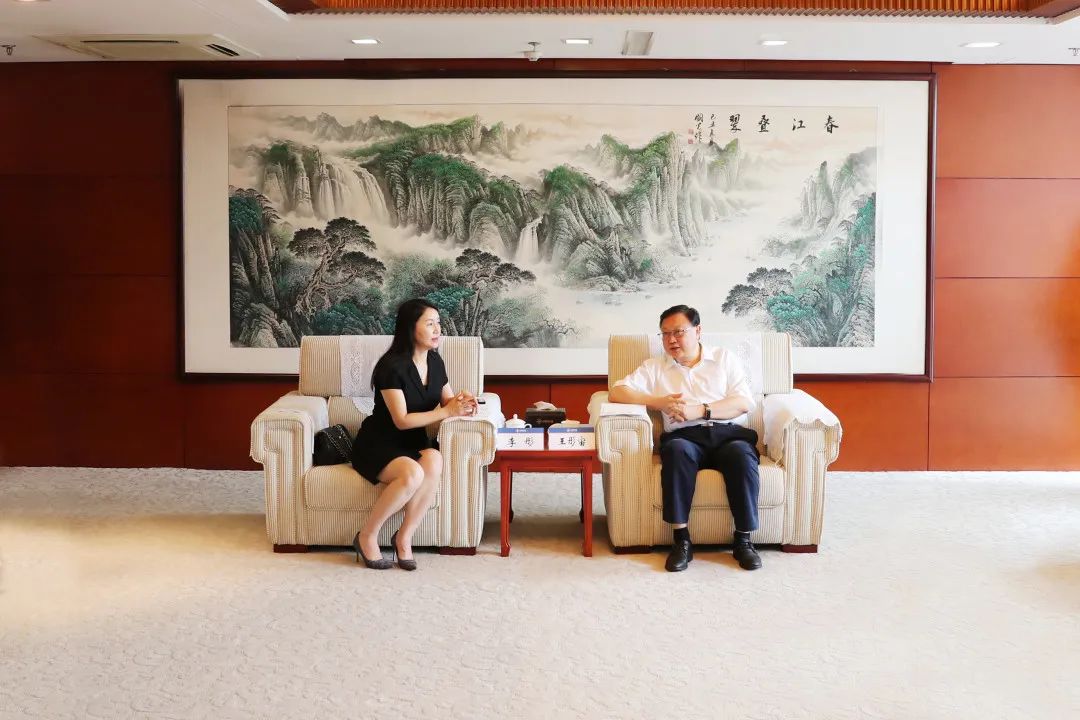 中交集团主要领导会见中银国际首席执行官兼执行总裁李彤