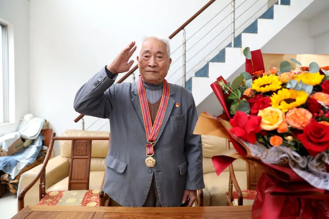 光荣在党50年③张学斌有一分热就发一分光