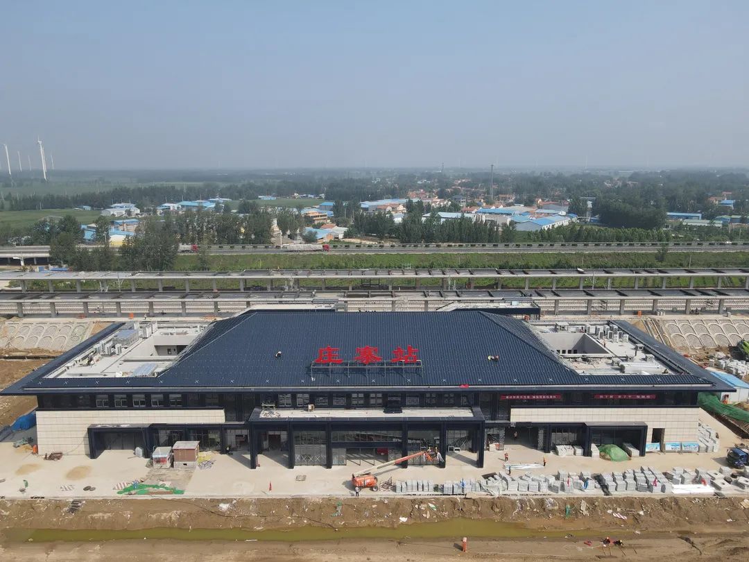 鲁南高铁庄寨站站房推进装修施工将配合全线联调联试