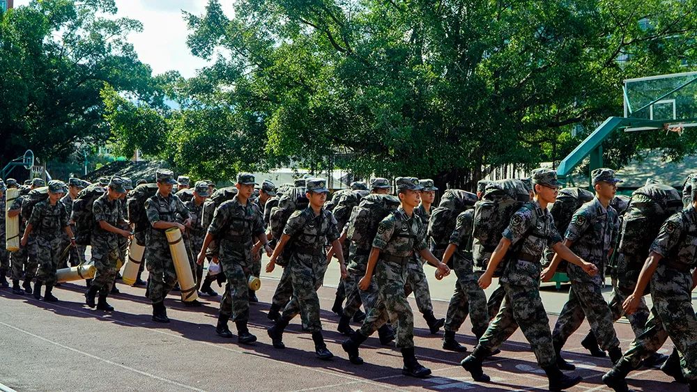 军校学员下连当兵