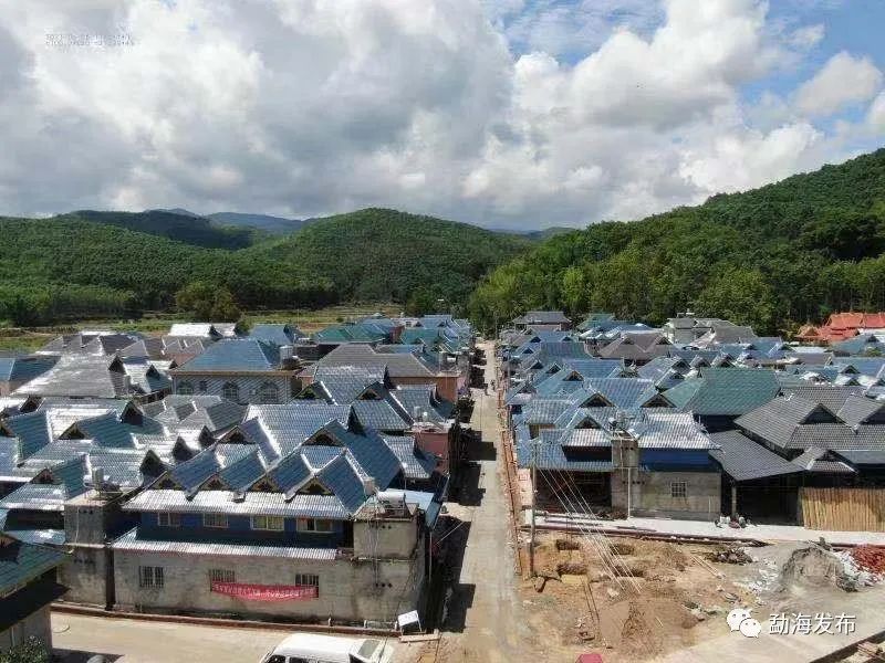 西双版纳勐海这个边境小康村,用勤劳走出团结·励志·奋进路