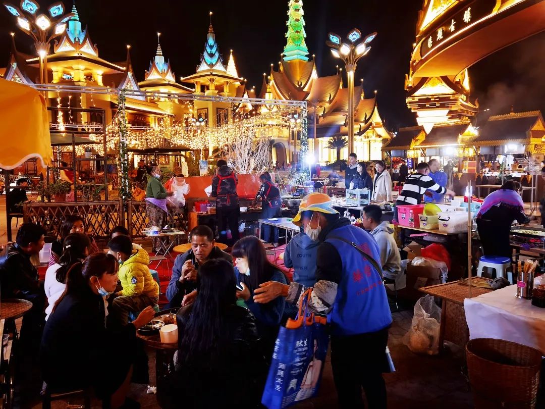 夜市开市在即傣族古镇喊你摆摊当老板