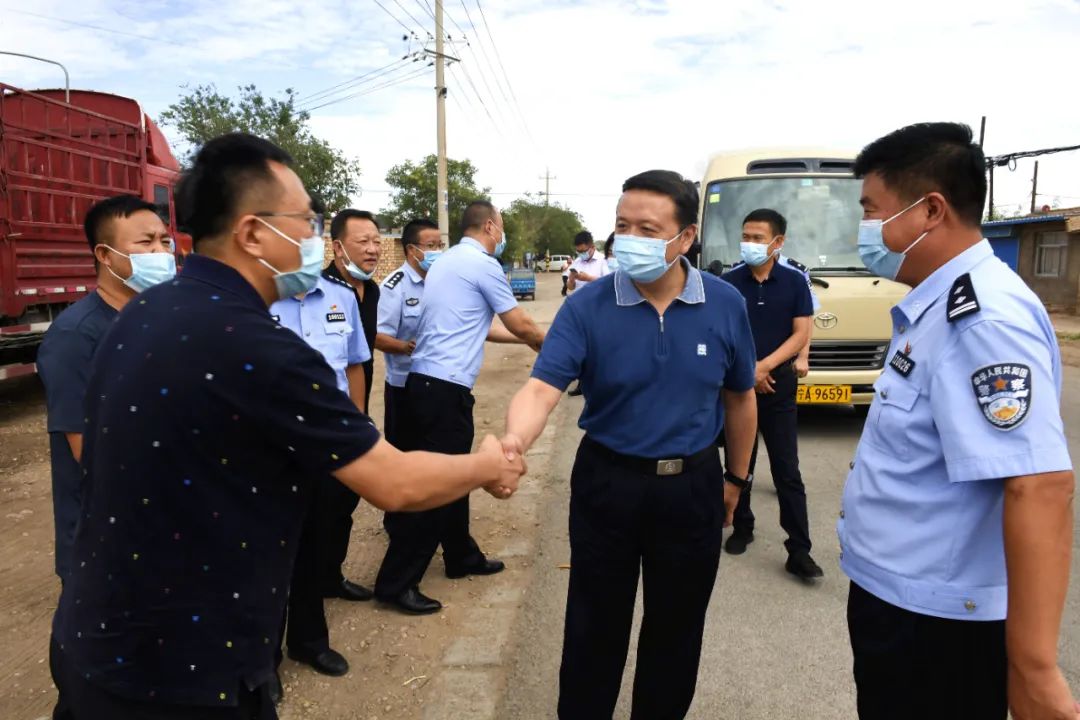 永寧縣政府副縣長,公安局黨委書記,局長屠建強,李俊鎮黨委書記趙賦力