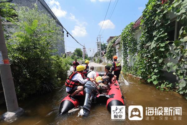 一支民间救援队在河南的11天：他们从洪水里救了2600多人