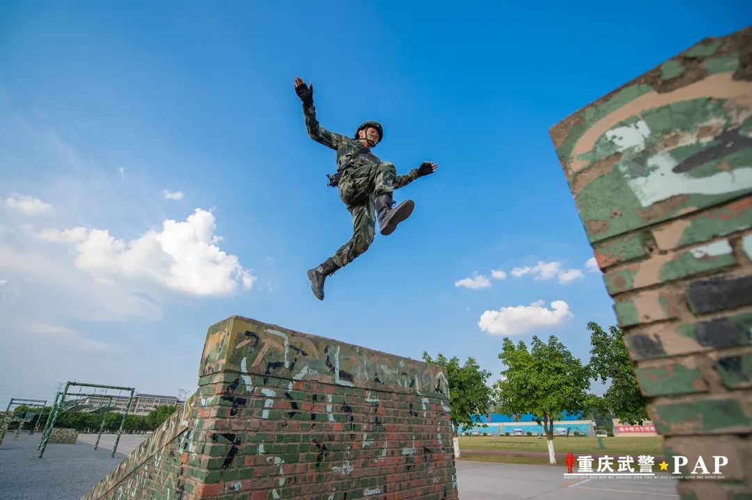 "火炉"重庆,武警侦察尖兵战高温斗酷暑强技能