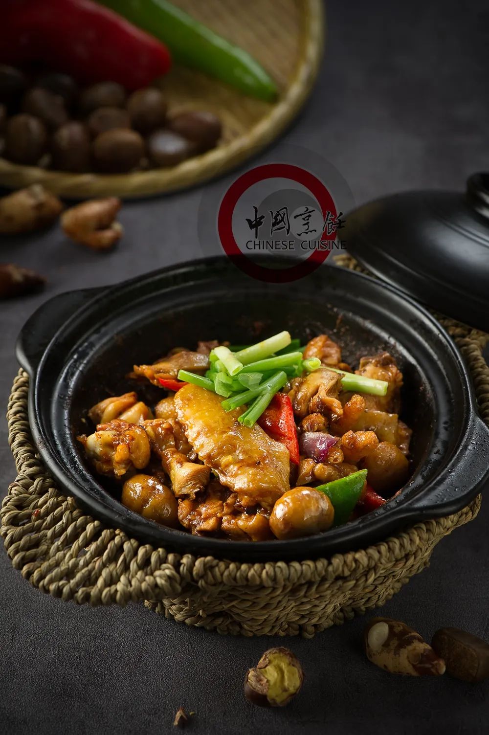 图/张洋制作/戴明菜品提供/北京火齐潮汕砂锅粥(鼓楼二店)秋栗生啫走