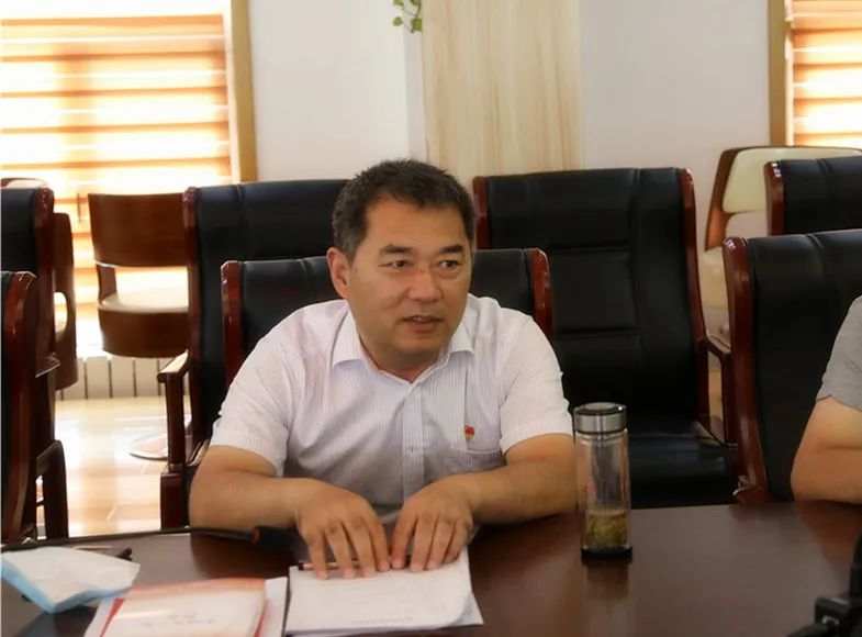 武城法院代院长刘玉福首次参加所在党支部主题党日活动