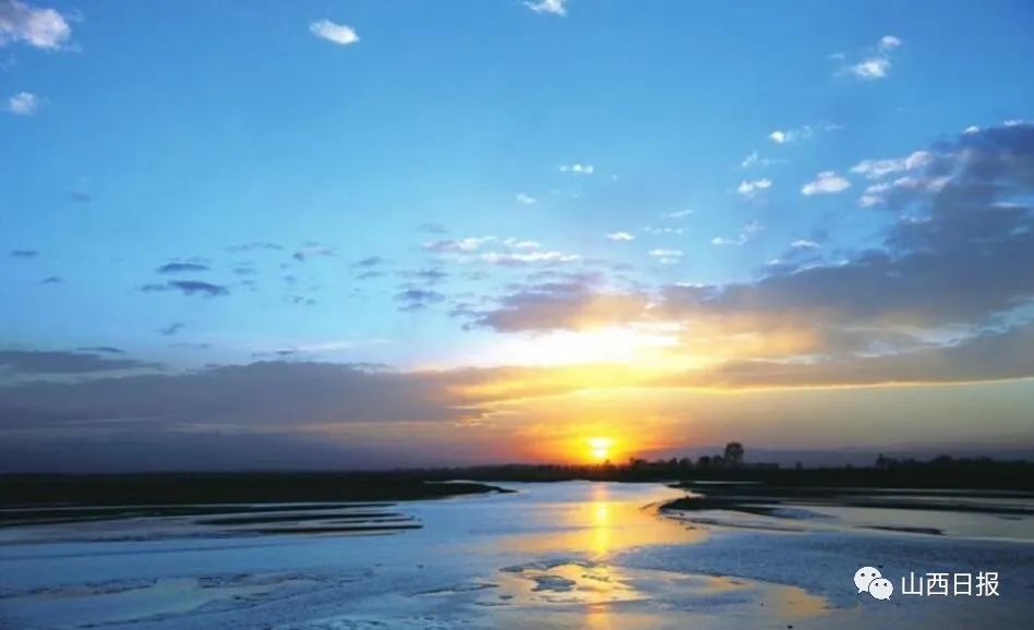 如今夕阳下的桑干河"这是一行白鹭上青天的苍鹭,还见过鸿雁向南
