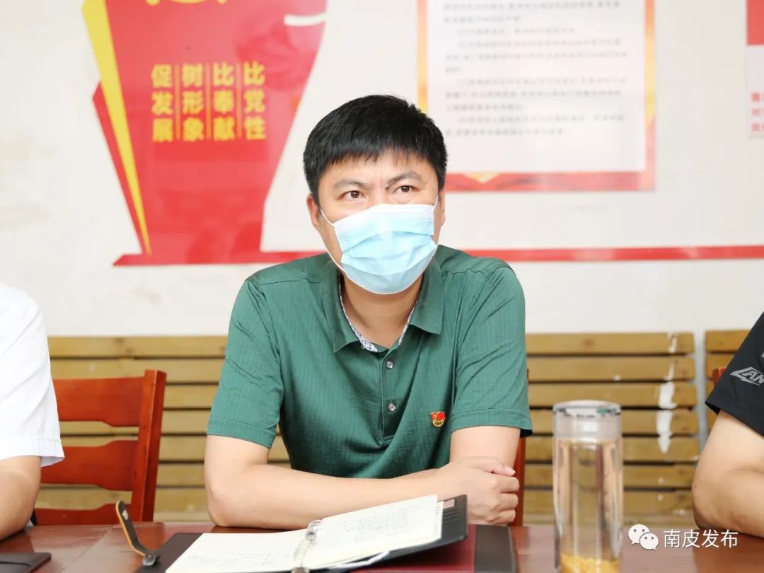 县长胡学锋到南皮镇侯九拨村调研并督导疫情防控工作