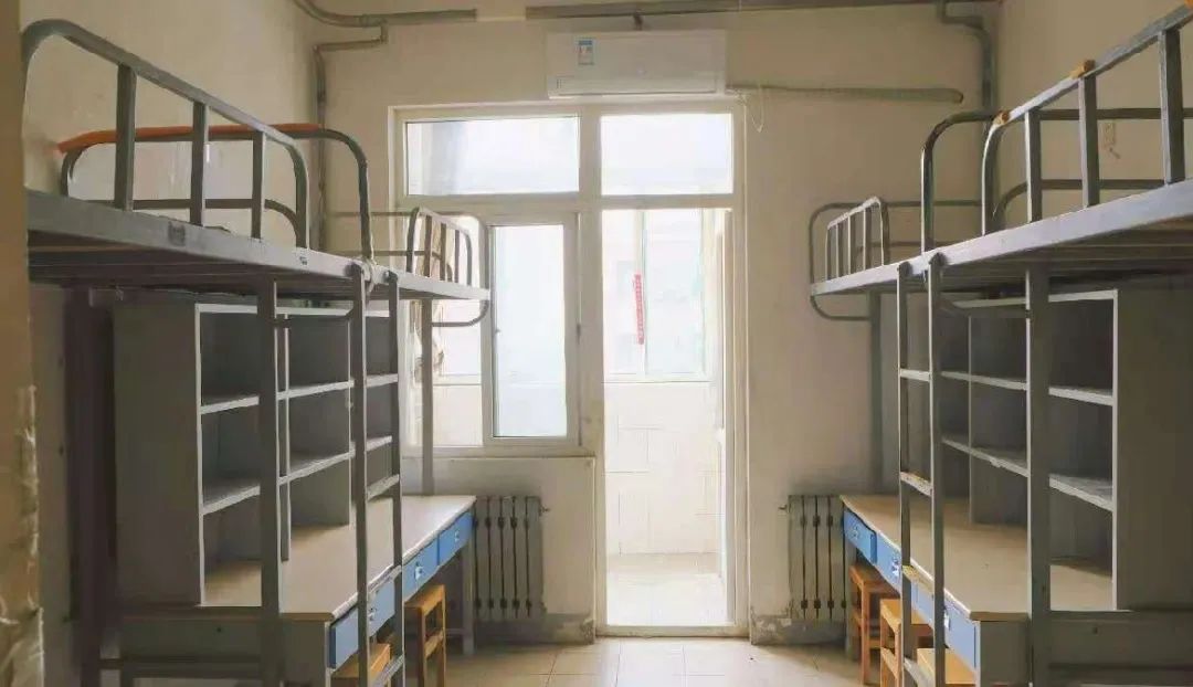 梅园,竹园,樱园,松园,榴园装配齐全,学弟学妹再也不用担心宿舍热啦!