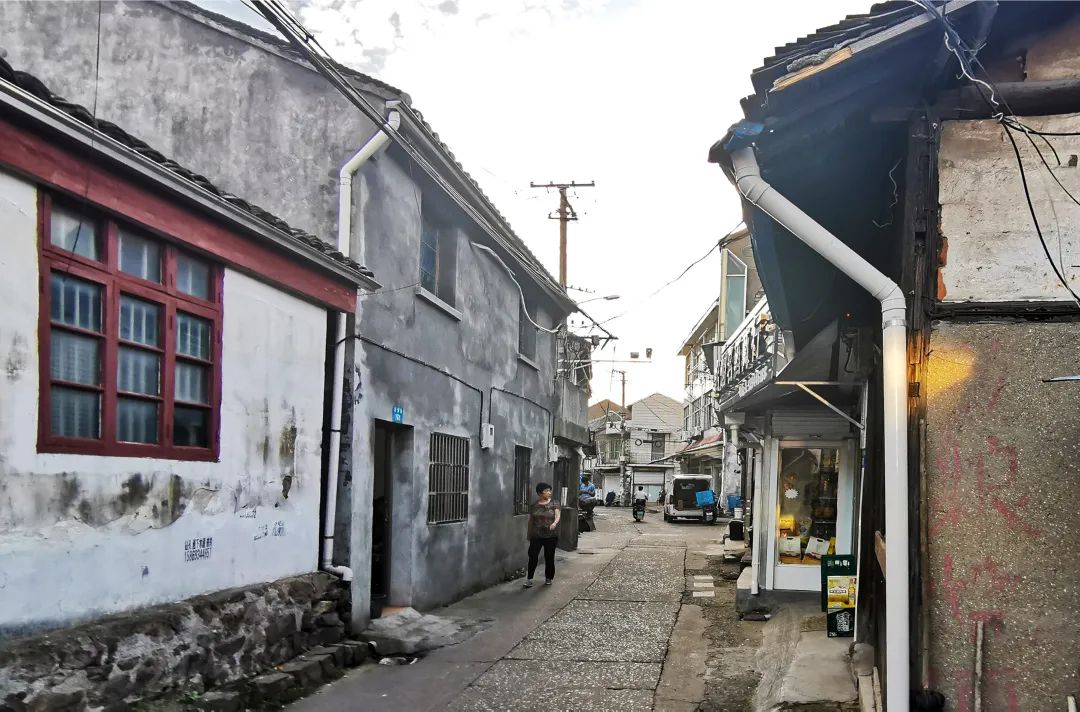 迎着夕阳寻觅这段坎墩老街67