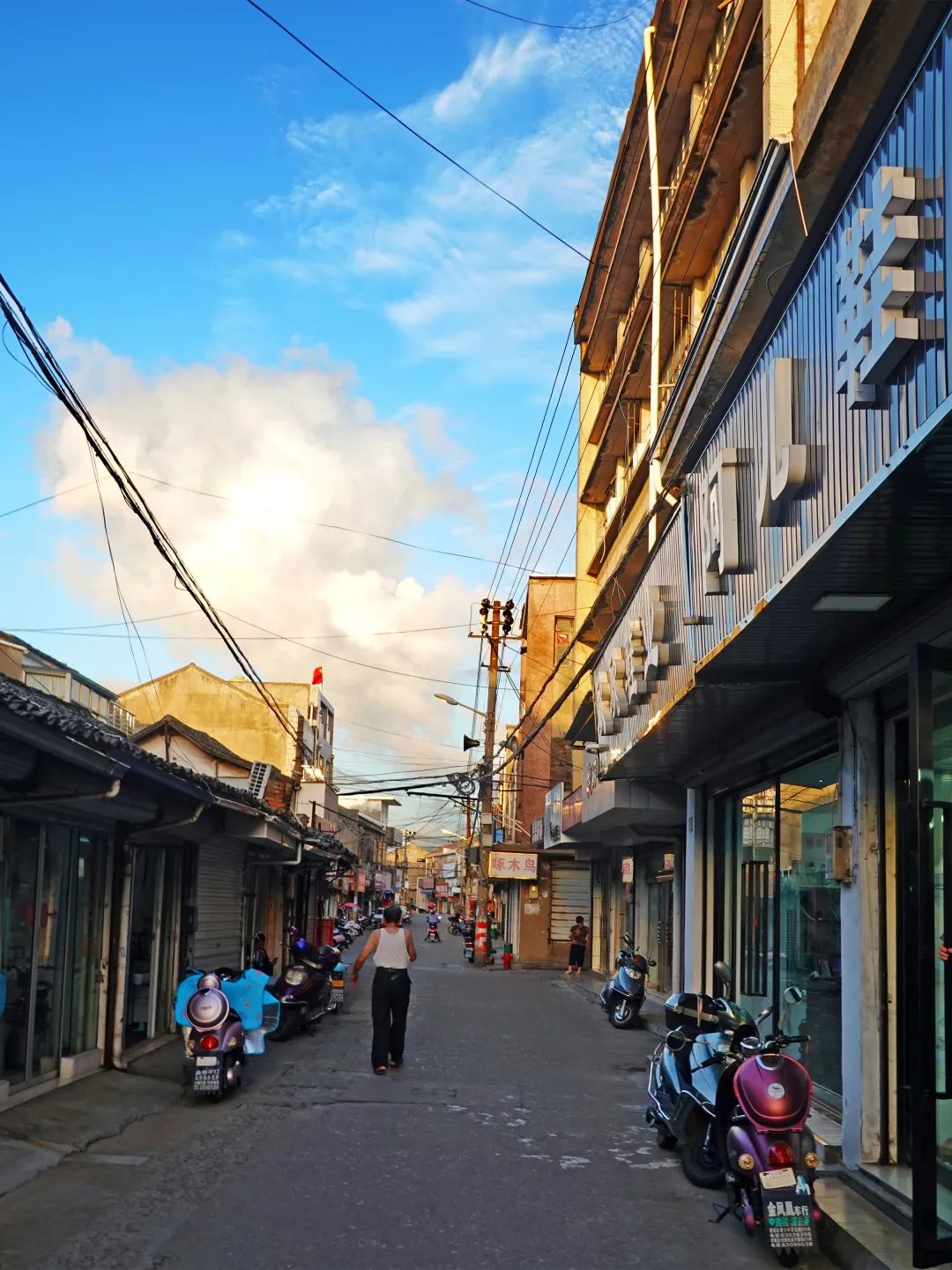 迎着夕阳寻觅这段坎墩老街67