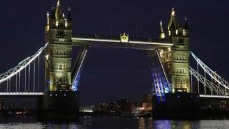 伦敦塔桥合不拢，上演断桥