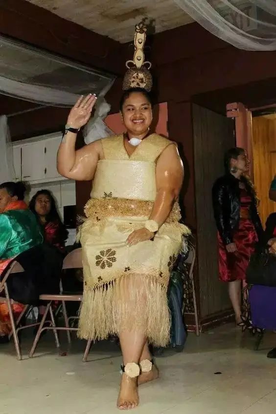 这里的男人穿裙子!