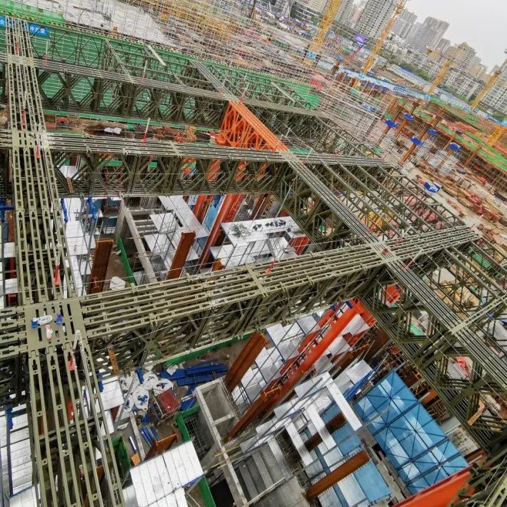 【抢鲜看】上新！中建三局新一代“空中造楼机”硬核登场！_澎湃号·政务_澎湃新闻-The Paper