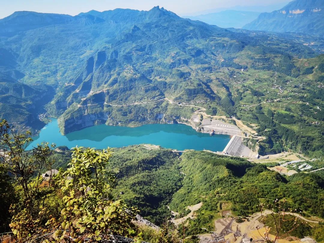 金佛山水库正常蓄水位836.00米,水库总库容1.