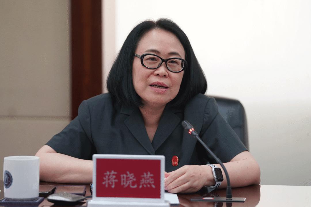 申监庭庭长蒋晓燕发言民庭专职党务干部匡洪才发言打造二中人才高地