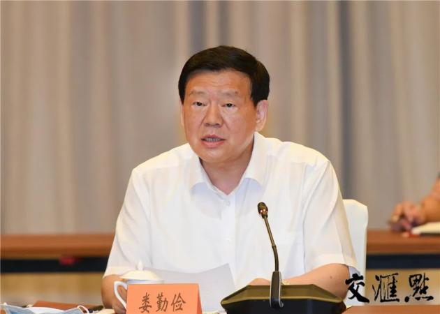 娄勤俭主持召开扬州全市领导干部会议,对党员干部提出要求:以高度的政