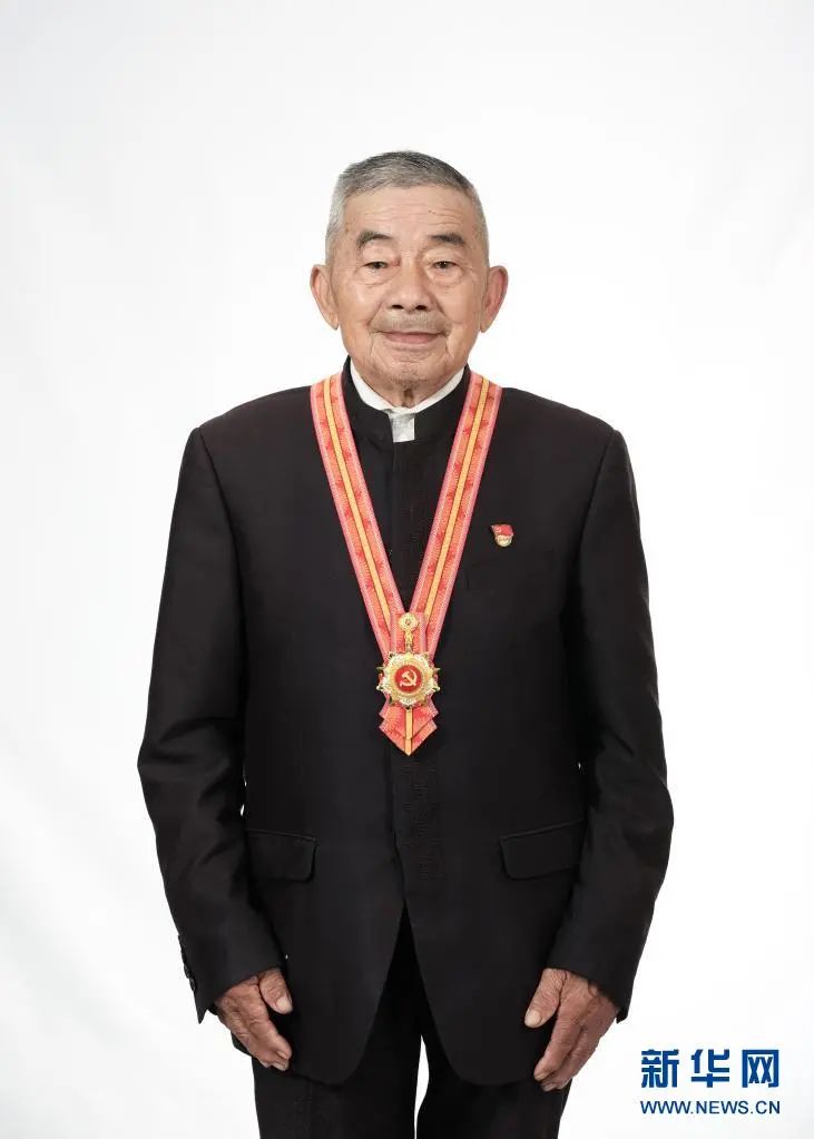 七一勋章获得者丨当代愚公黄大发绝壁天渠映初心