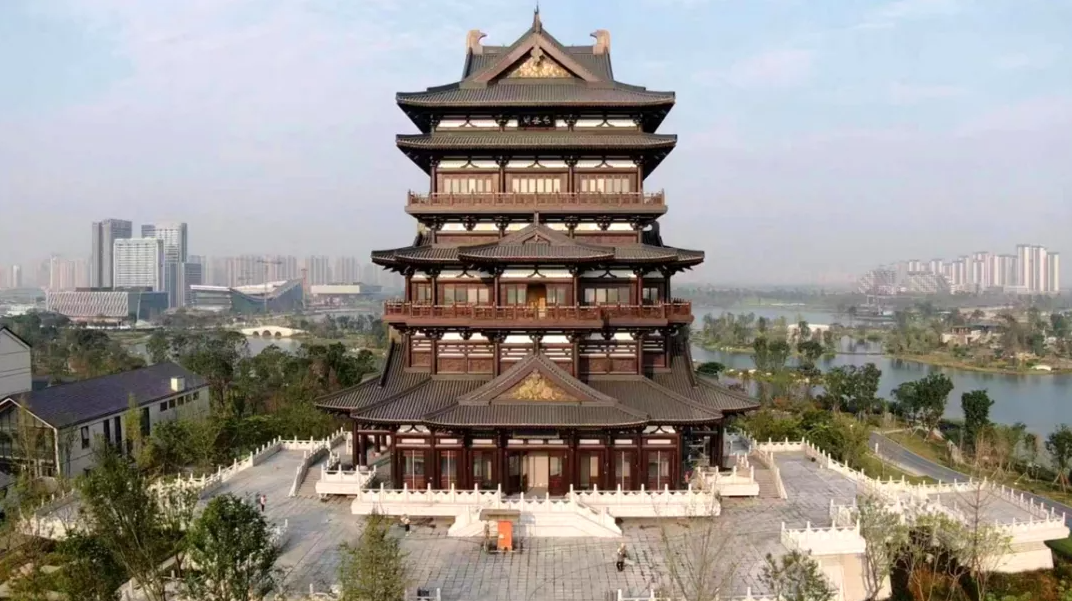 东安阁在设计上萃取古代传统建筑之精髓,并将其与现代建筑技术,材料相