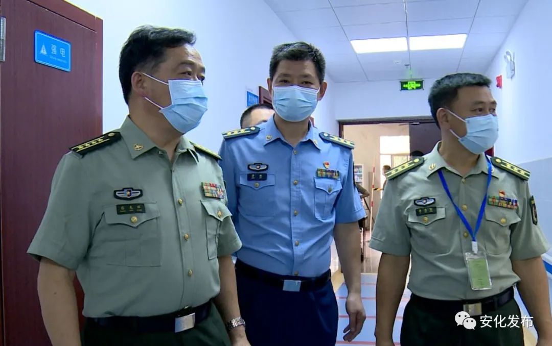 张先旺到安化县检查指导征兵体检工作