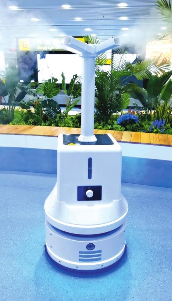 紫外线灯超干喷雾三亚机场上线智能消毒机器人