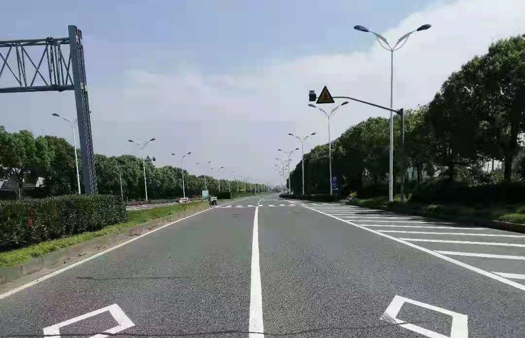 6公里,是奉城镇居民出行的主要道路,也是前往上海海湾国家森林公园