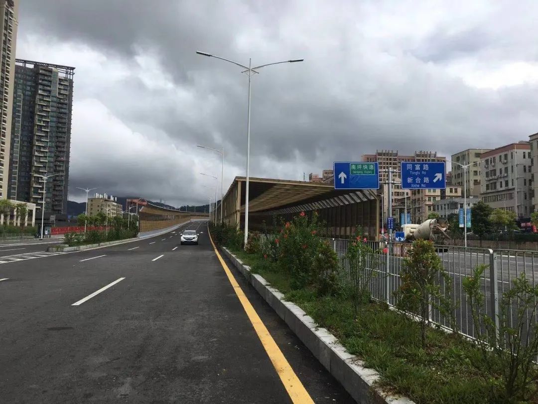 今天坪盐通道坪山大道至南坪三期段通了