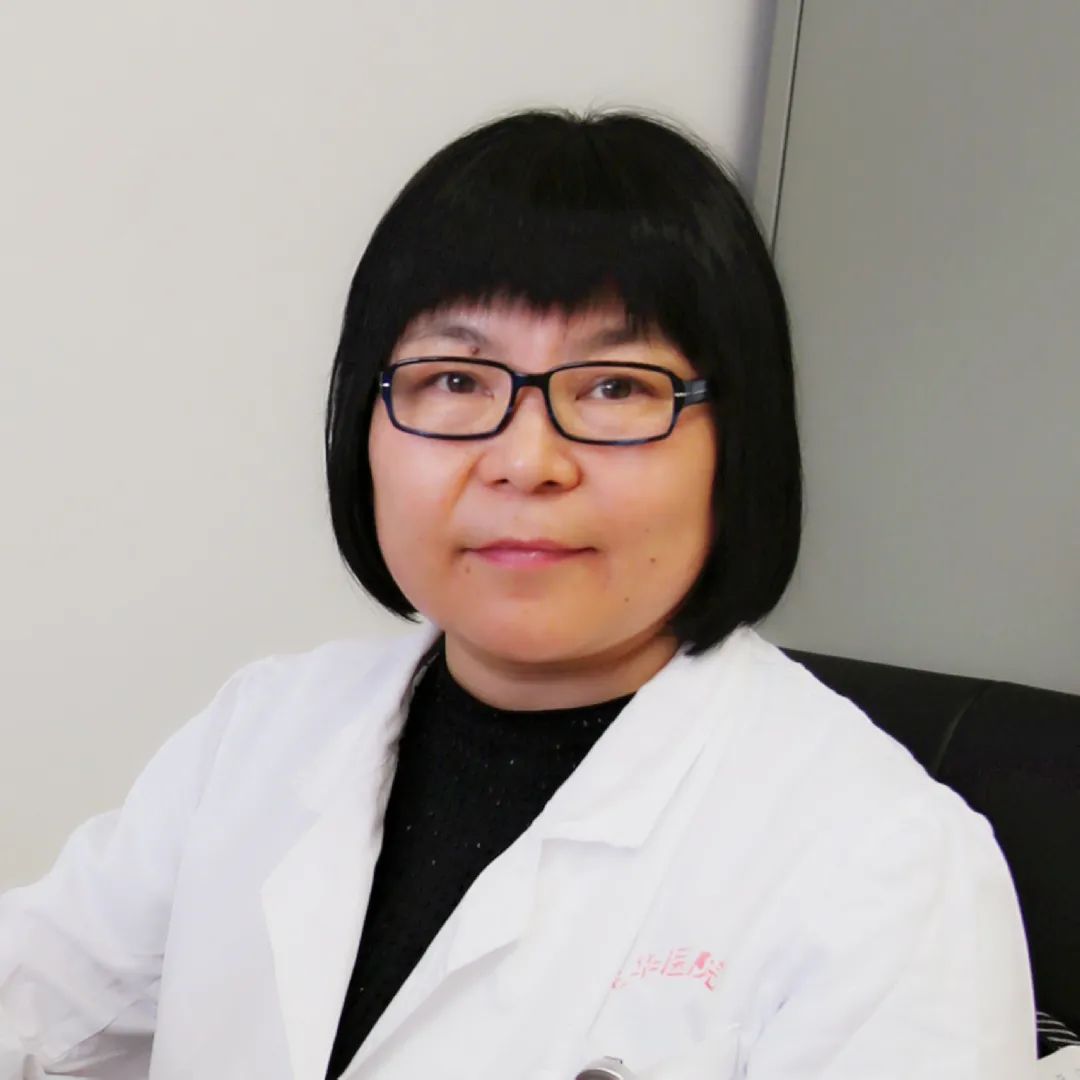 刘苓霜,龙华医院肿瘤科副主任兼肿瘤六科主任,主任医师,博士生导师