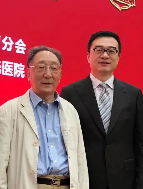 2008-2012年,我重新"回炉",跟随上海市名中医何立人老师学习,当时是