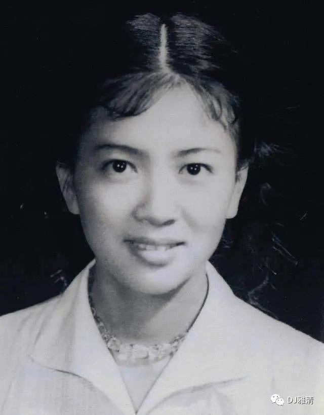 老电影的那些事12,上图为北影厂老演员杨静少女时期的照片.