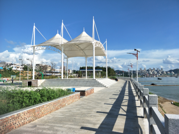 封开县长岗镇一直致力在卫生镇建设,脱贫攻坚和乡村振兴等方面实现新