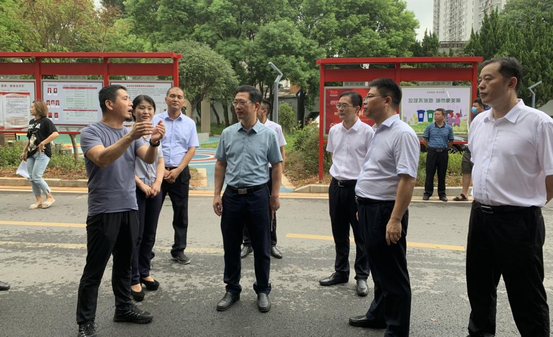 省直机关工委副书记肖良一行来区调研老旧小区改造情况