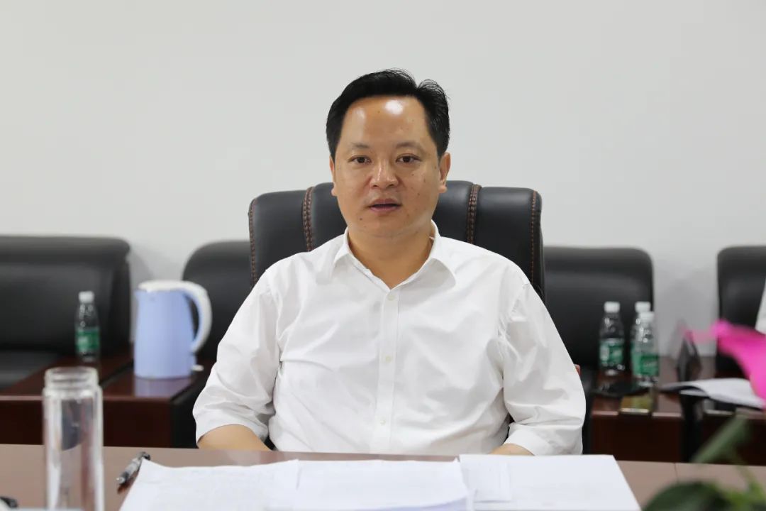 郑绍赴大城镇祥符镇调研