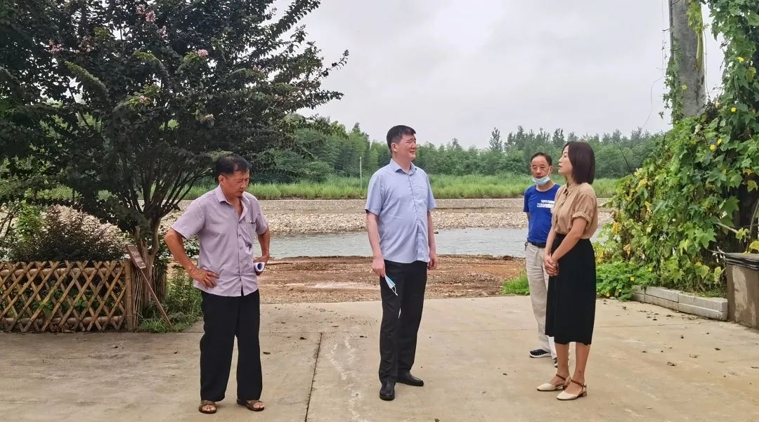 泾县法院院长到蔡村镇开展巡河工作