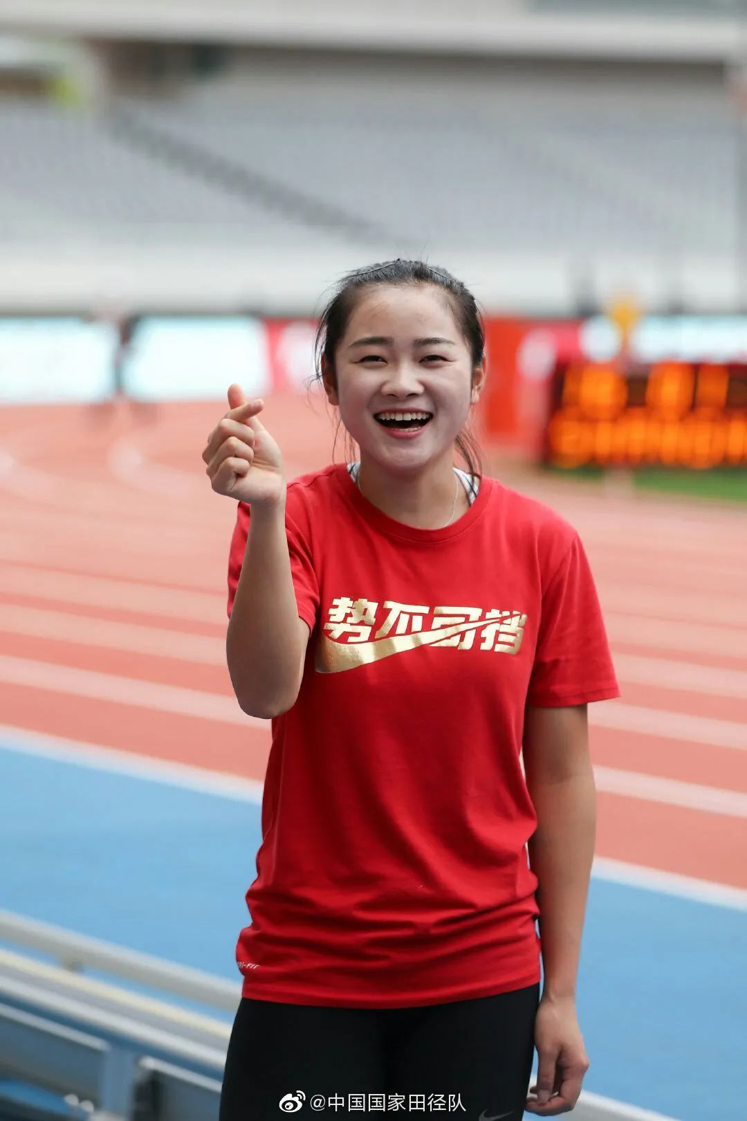 参加奥运会是一种怎样的体验肇庆女飞人梁小静我们都相信第九道奇迹