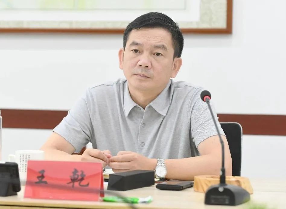 王乾今天调研江安河(北段)沿线,强调要点状呈现,柔