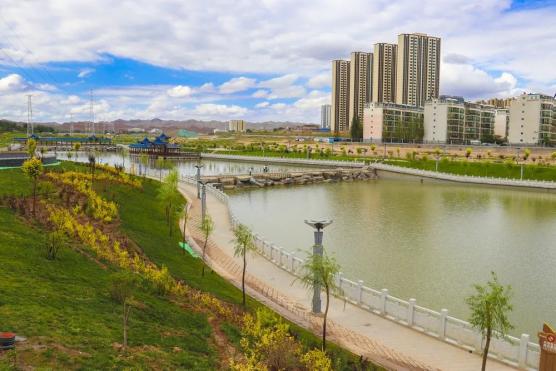 绿水相依景宜人金沟河城区段生态景观实验段完美呈现