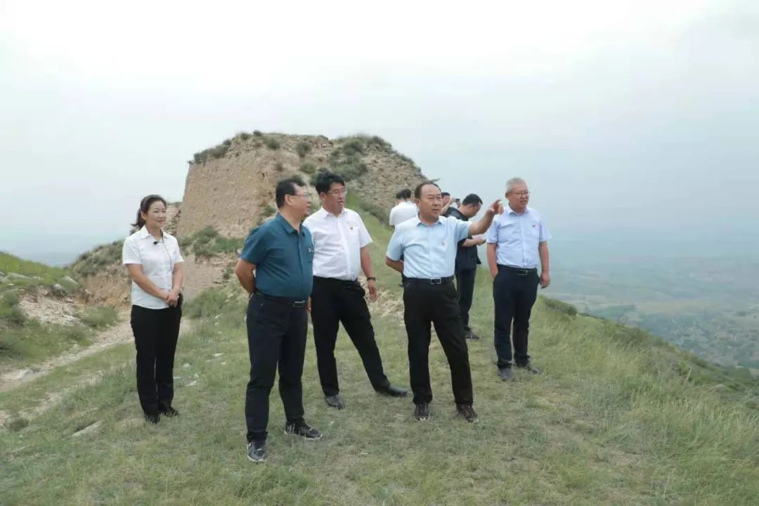 兴和县人大常委会考察组赴清水河县学习考察
