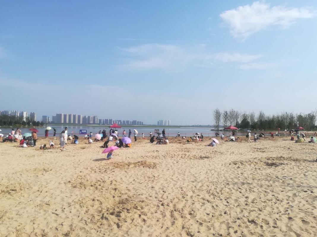 晋阳湖公园沙滩图片