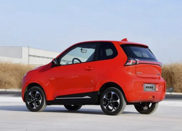 不到4万有大车身可变续航换电宏光mini买早了