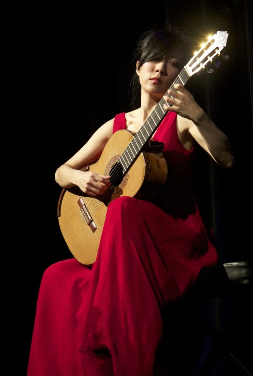 受邀在埃菲尔铁塔下演奏自制花园音乐会这位传奇音乐家来九棵树啦