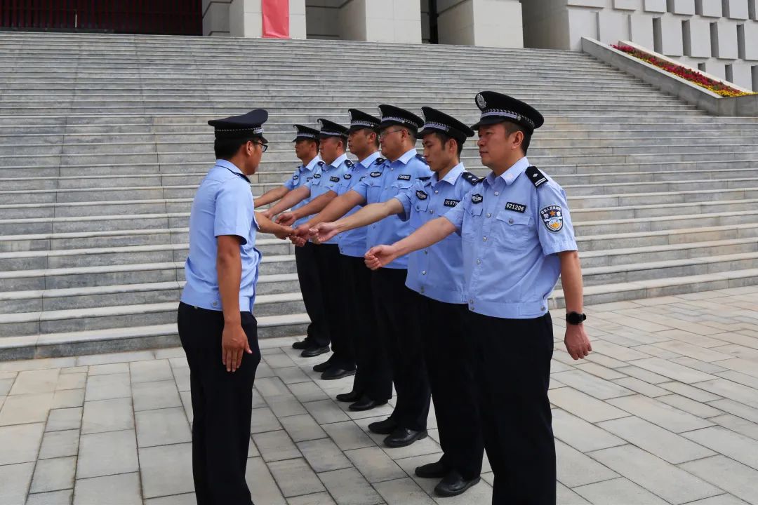 练本领强素质提能力新区法院司法警察大队开展体能技能训练