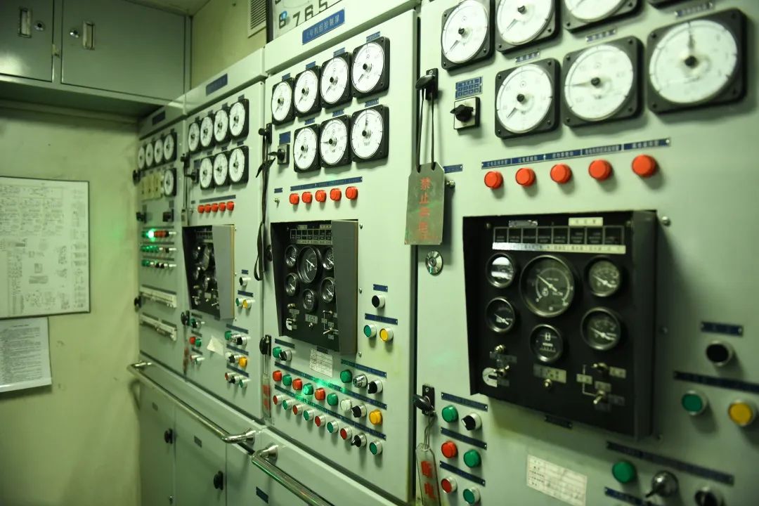 火车的发电车,长啥样?