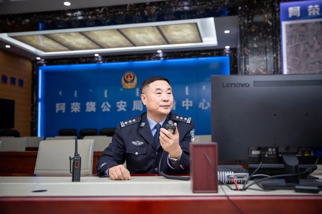 【践行重要训词精神】 刘万军:从警三十五载 岗位在变 初心不变!