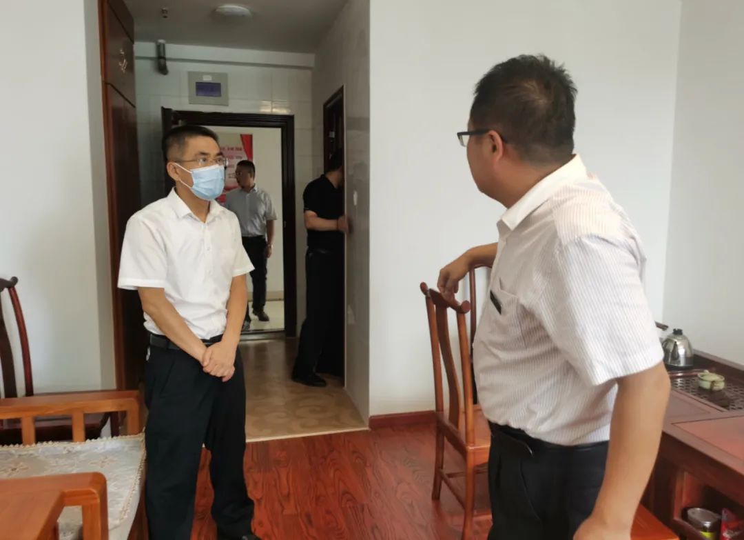 袁海涛局长代表临朐县司法局党组表态,立即行动,全面整改,切实抓好