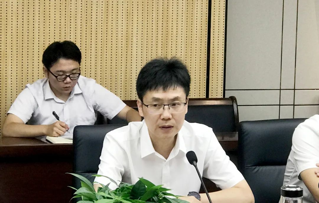 刘光荣赴红谷滩区部分重大重点项目现场调研并主持召开调度会